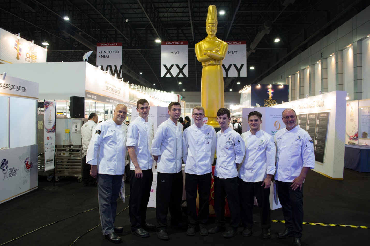 Group Photo of Schoolcraft Participants at Thaifex